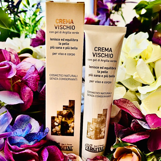 La Crema Vischio Argital è una crema che lenisce ed equilibra la pelle rendendola più sana e più bella. Essa è una crema innovativa grazie alle fantastiche proprietà del Vischio che secondo la visione antroposofica è una pianta lunare.