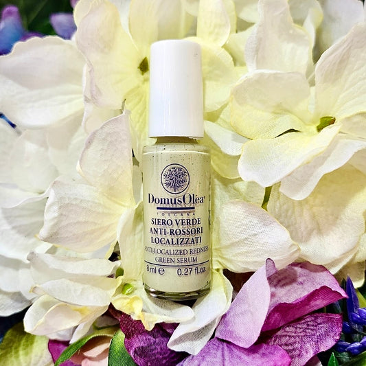 Siero concentrato dal lieve effetto uniformante, per il trattamento ROSSORI LOCALIZZATI di varia natura (SENSIBILITA’ CUTANEA, ARROSSAMENTI, CAPILLARI VISIBILI), studiato per ridurne la visibilità nell’immediato e a lungo termine.