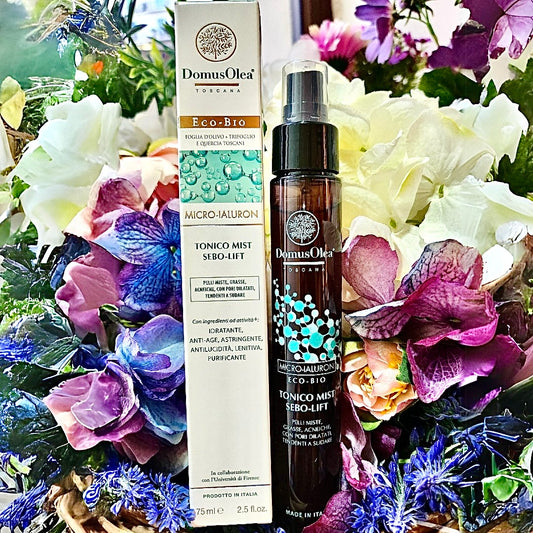 TONICO SPRAY ANTI-AGE con Acido Ialuronico Micro (2-5 kDa) e a basso (8-50 kDa) peso molecolare, per PELLI MISTE, GRASSE, ACNEICHE, CON PORI DILATATI, TENDENTI A SUDARE. Delicatamente profumato, dona una piacevole sensazione di freschezza e idratazione e lascia la pelle più pulita, tonica e liscia.