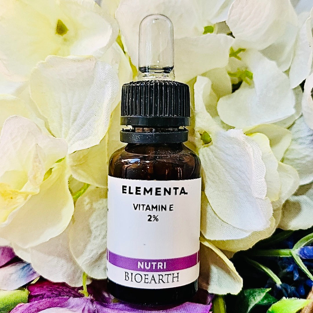 Soluzione concentrata di Vitamina E 2% (Tocoferolo) in una base attiva con olio di Argan biologico.  Nickel Tested