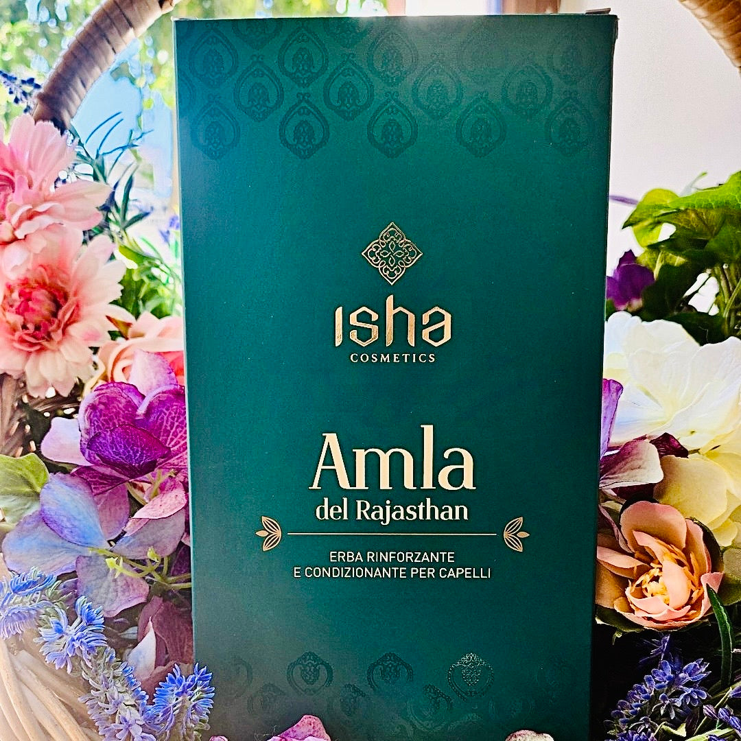 La polvere di Amla esercita un potere ricostituente a 360 gradi sulla chioma.
L’utilizzo di aumenta la forza dei follicoli piliferi.
Applicata su capelli e cuoio capelluto esercita un effetto nutritivo e ricostituente, accompagnando in maniera ottimale la sana ricrescita, contrastando la caduta e stimolando la crescita dei capelli.