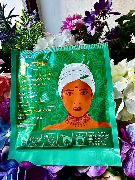 PER CAPELLI GRASSI  Impacco disciplinante formulato con Neem, Moringa e Cassia che svolgono azione purificante e sebo-equilibrante e Acido Ialuronico che idrata il fusto capillare riducendo l’effetto crespo. La speciale cuffia a effetto termo-vapore potenzia l’efficacia del trattamento.