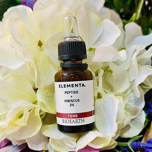 Soluzione concentrata di peptidi da semi di Ibisco 2% in una base attiva con succo di Aloe vera biologica e Acido Ialuronico da fermentazione naturale.   Nickel Tested