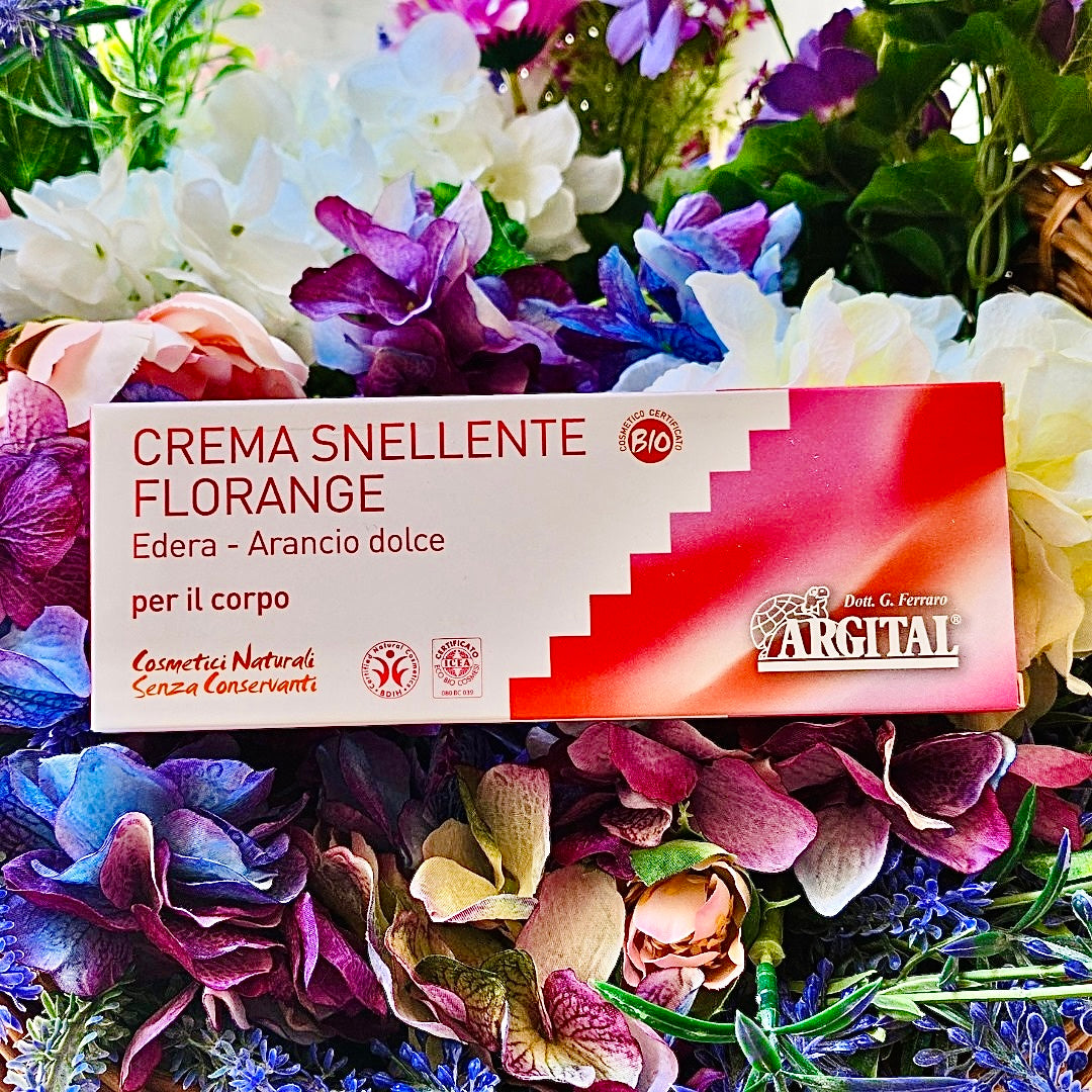 La Crema Snellente Florange con estratto di foglie di Edera e puro olio essenziale di Arancio dolce è una crema per il corpo ad azione anticellulitica e modellante, dona una pelle morbida e liscia.