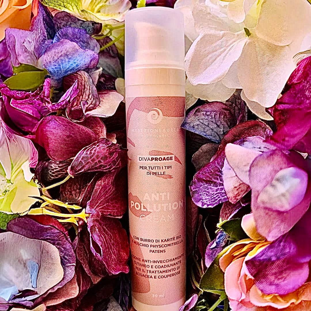 ANTI POLLUTION CREAM DIVA PRO AGE con burro di karitè e muschio physcomitrella patens ad azione anti invecchiamento cutaneo e coadiuvante per il trattamento di rosacea e couperose. Indicata per tutti i tipi di pelle. 