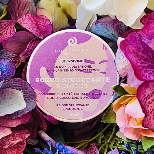 BURRO STRUCCANTE BIOLOGICO DIVA DIVINE con burro di karitè, estratto di carota e oli di cocco, lino e melograno. Ad azione struccante e nutriente, è indicato per la doppia detersione e per rimuovere il make-up più intenso o waterproof.