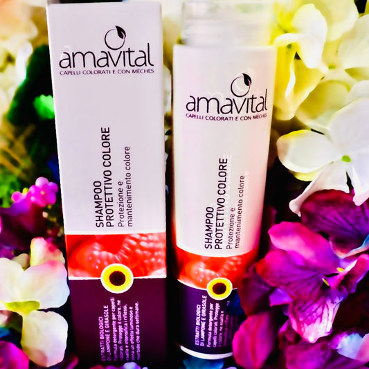  la formula dello Shampoo Protettivo Colore Amavital è arricchita dagli speciali estratti biologici di Lampone, selezionato per le sue proprietà antiossidanti e protettive del colore, e Girasole, ad azione ristrutturante e idratante.