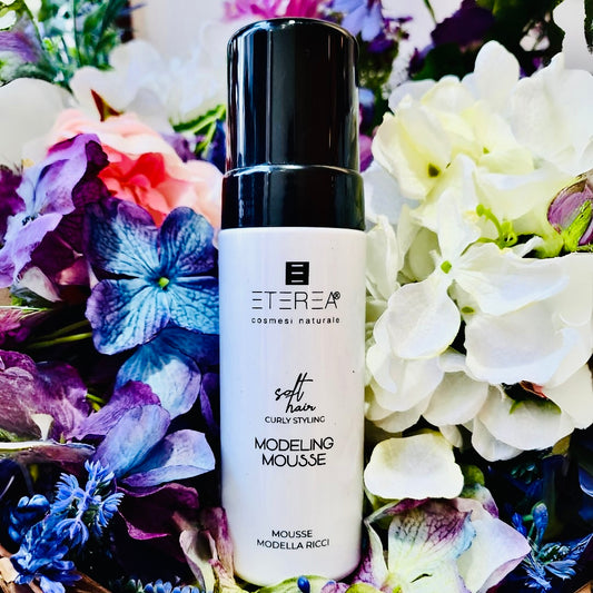Mousse modellante e ravvivante specifica per lo styling dei capelli ricci. È un trattamento che idrata e assicura un sostegno morbido e naturale alla chioma. Ideale per creare l’acconciatura desiderata e rendere i capelli visibilmente più sani e luminosi.
Ideale per: capelli ricci.