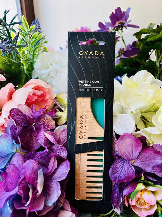 Gyada Cosmetics- Pettine in legno con manico