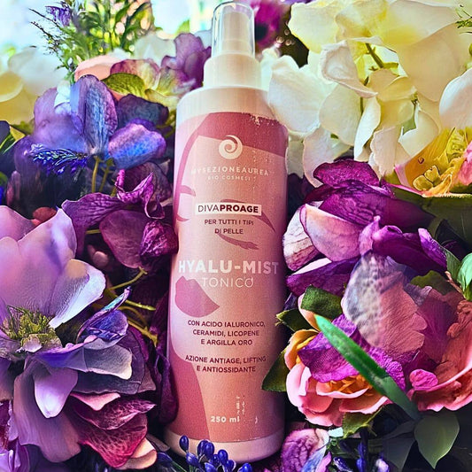 Prima mi chiamavo solo Ludovica. Sono il:  TONICO HYALU-MIST DIVA PRO AGE con acido ialuronico, ceramidi, licopene e argilla oro ad azione antiage, lifting e antiossidante  Indicato per tutti i tipi di pelle