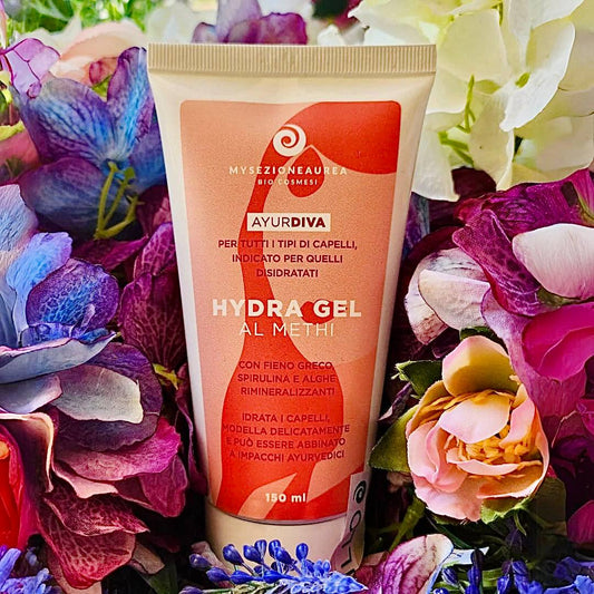 Prima mi chiamavo solo Antonella. Sono:  HYDRA GEL AL METHI AYURDIVA con fieno greco, spirulina e alghe rimineralizzanti.  Idrata i capelli, li modella delicatamente e puo' essere abbinato a impacchi ayurvedici  Indicato per tutti i tipi di capelli, in particolare disidratati